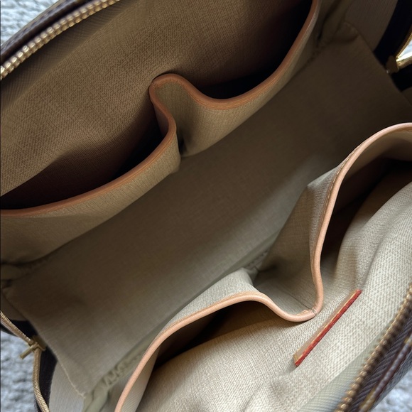 Louis Vuitton Trouville - Picture 8 of 12